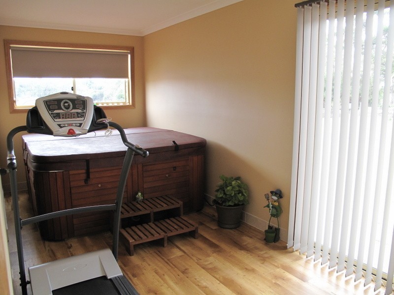 5A Okines Road, Dodges Ferry TAS 7173