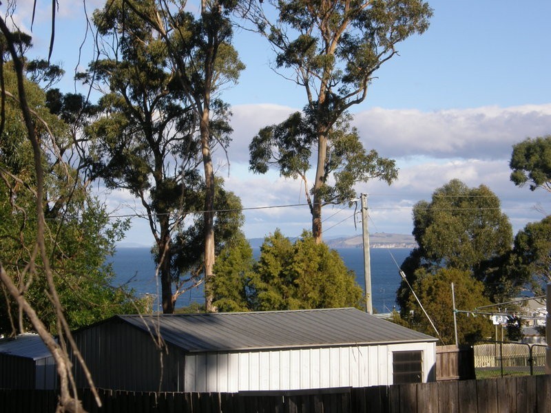 22 Broom Street, Primrose Sands TAS 7173