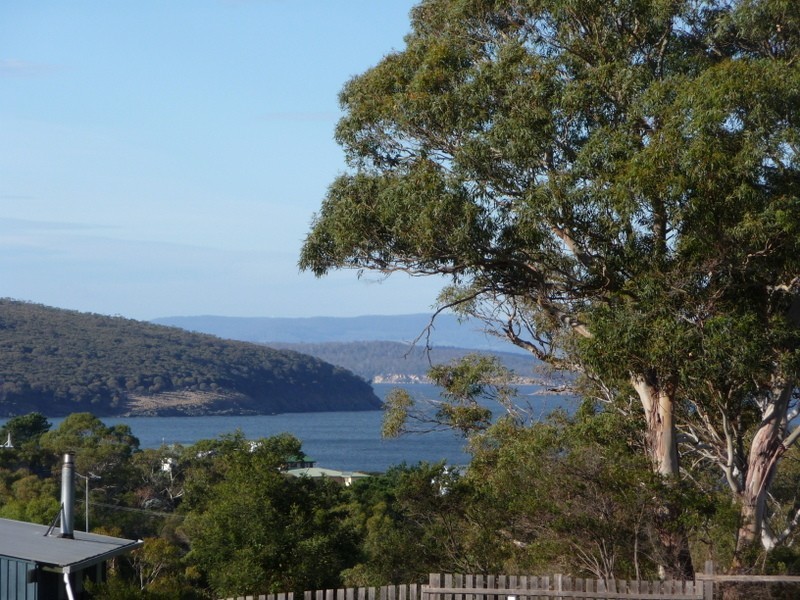 34 Wattle Road, Dodges Ferry TAS 7173
