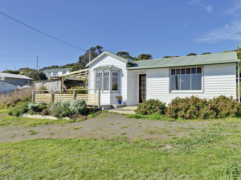 2-4 John St, Lewisham TAS 7173