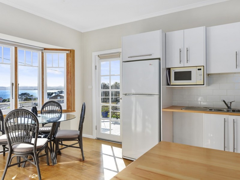 2-4 John St, Lewisham TAS 7173