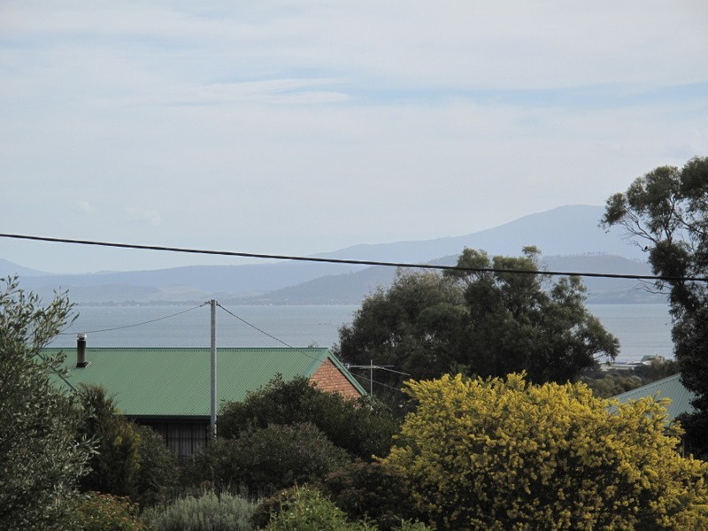4 Riviera Drive, Carlton TAS 7173