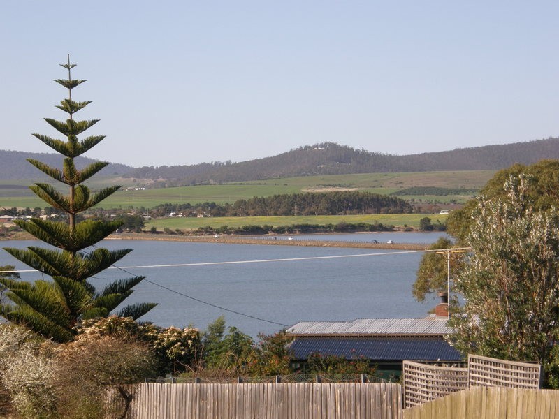 16 Suncrest Street, Midway Point TAS 7171