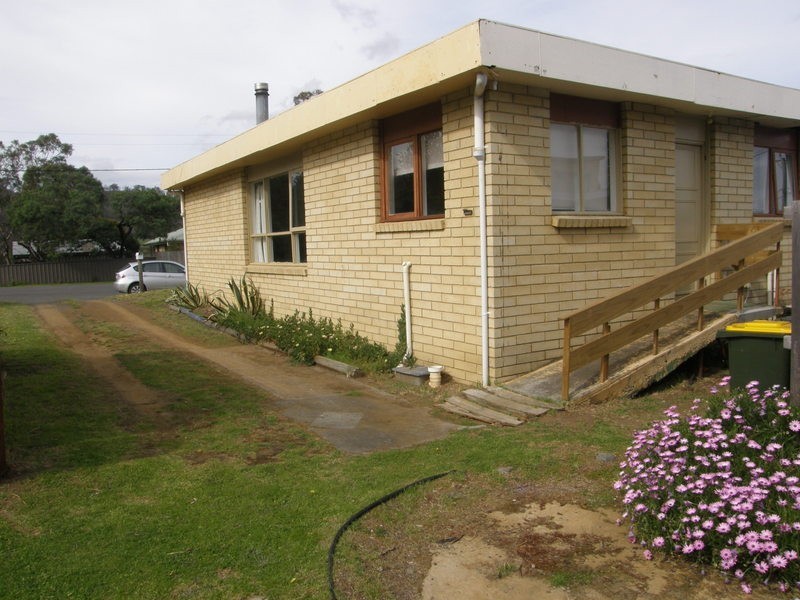 2/50 Susans Bay Road, Primrose Sands TAS 7173
