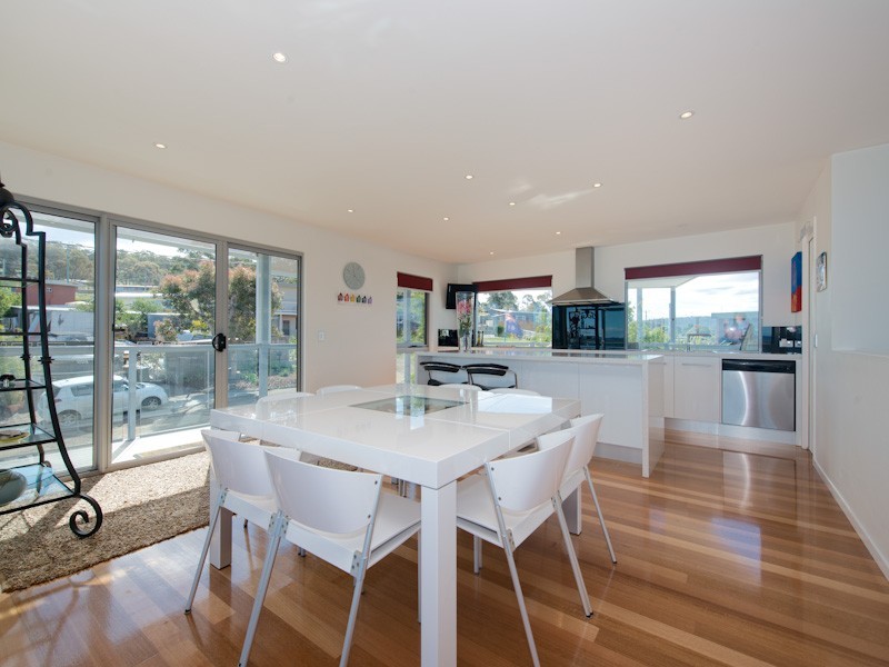 1 Petrel Street, Primrose Sands TAS 7173