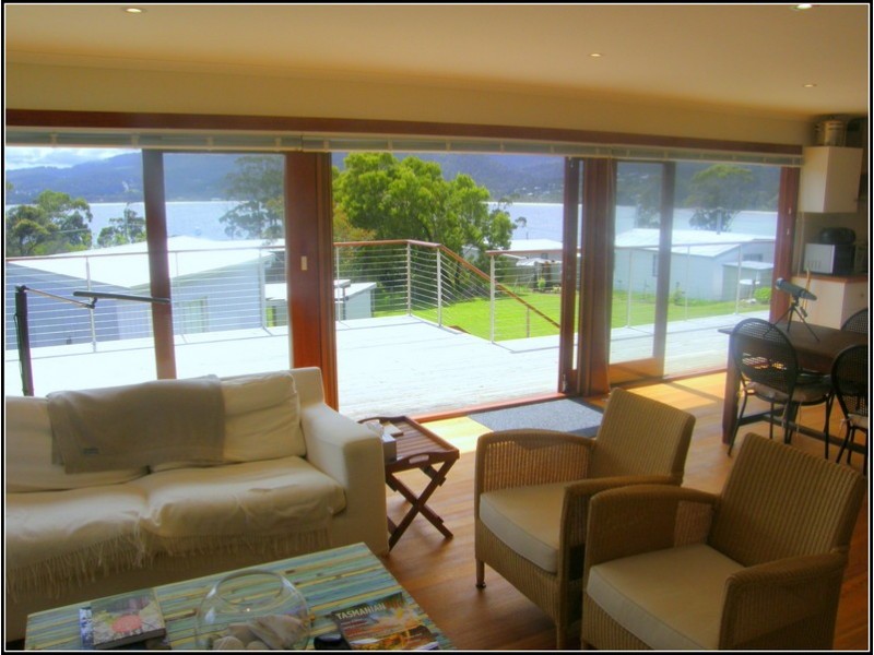 7 Kingsley Court, White Beach TAS 7184