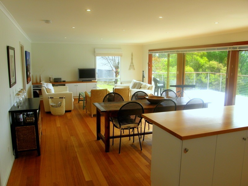 7 Kingsley Court, White Beach TAS 7184