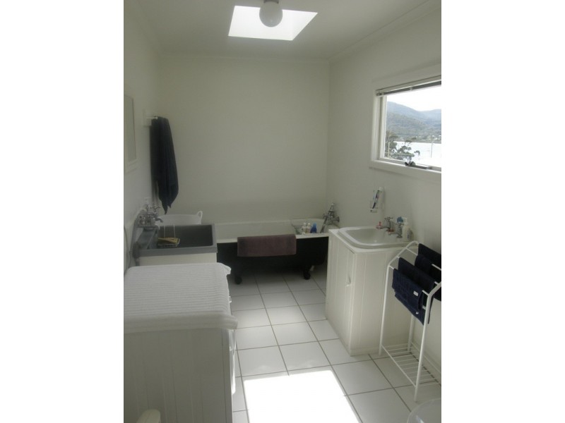 7 Kingsley Court, White Beach TAS 7184