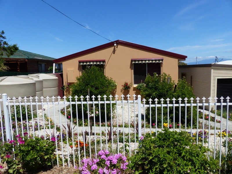 9 Robinia Street, Primrose Sands TAS 7173