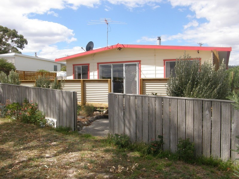 11 First Ave, Dodges Ferry TAS 7173