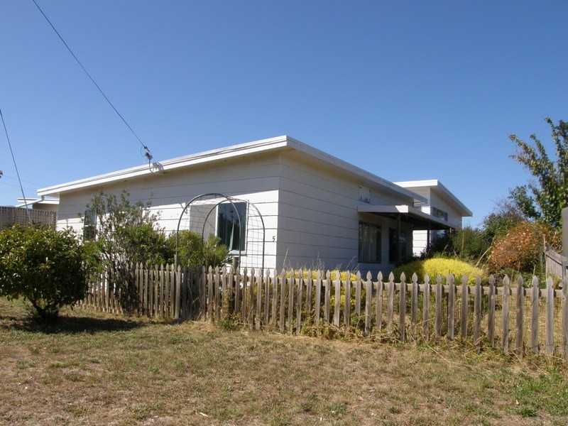 5 Esplanade, Carlton River TAS 7173