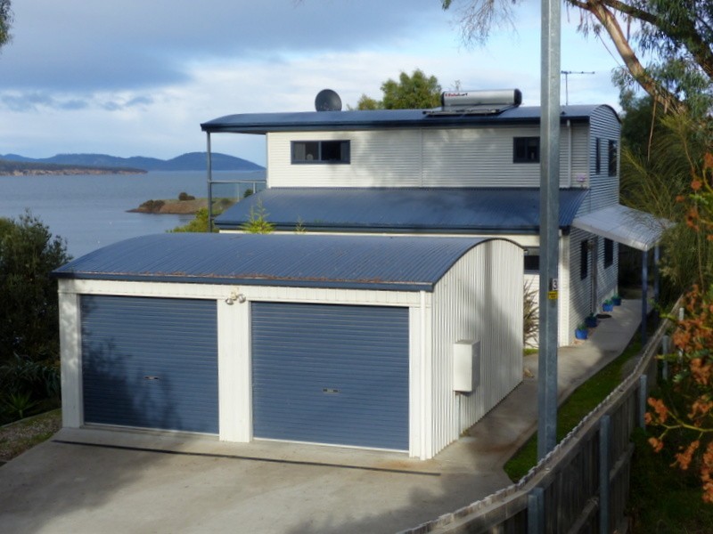 11 Susans Bay Road, Primrose Sands TAS 7173