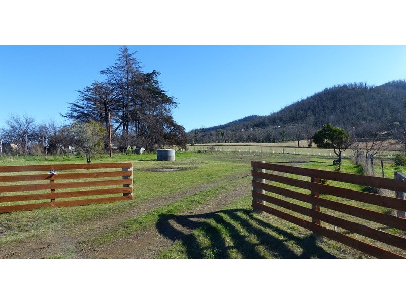 78 Arthur Highway, Dunalley TAS 7177