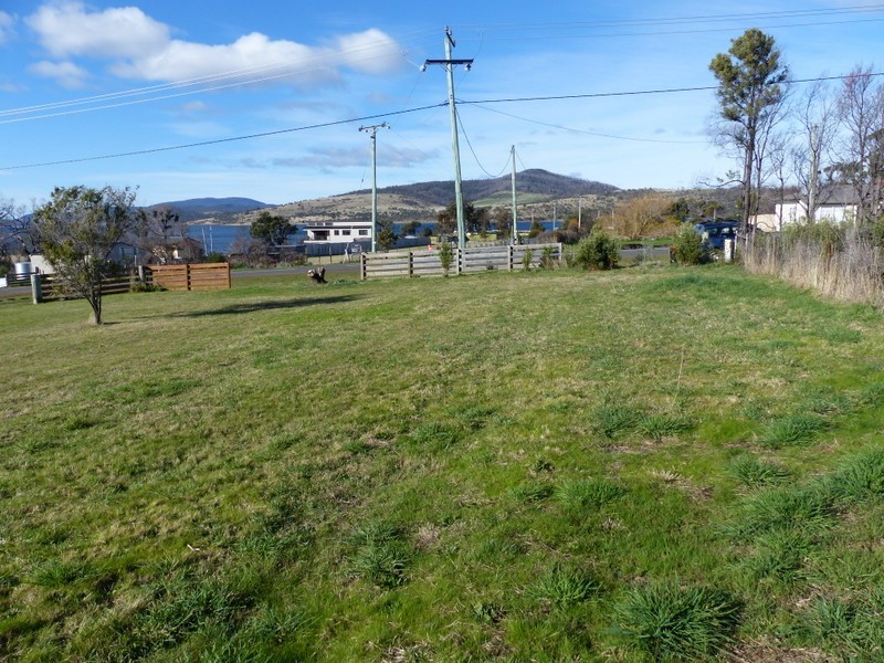 78 Arthur Highway, Dunalley TAS 7177