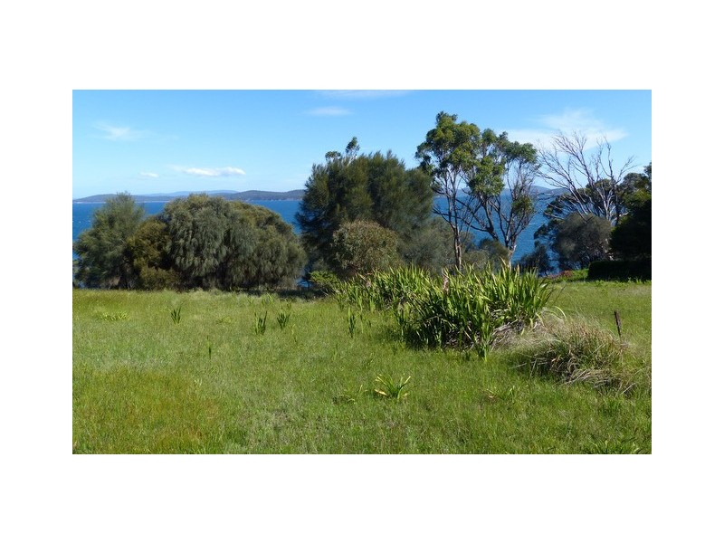 33 Linden Road, Primrose Sands TAS 7173