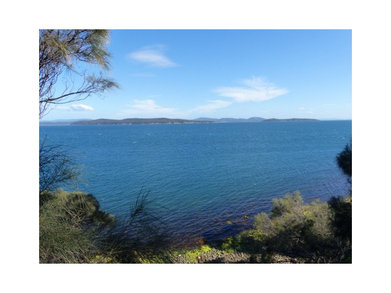 33 Linden Road, Primrose Sands TAS 7173