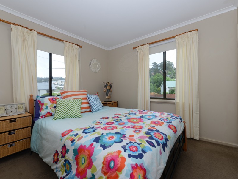 5 Erebus Street, Warrane TAS 7018