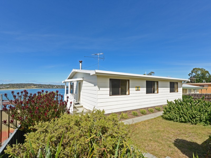 17 Carlton Bluff Road, Primrose Sands TAS 7173