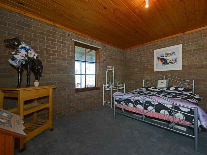 182 Shark Point Road, Penna TAS 7171