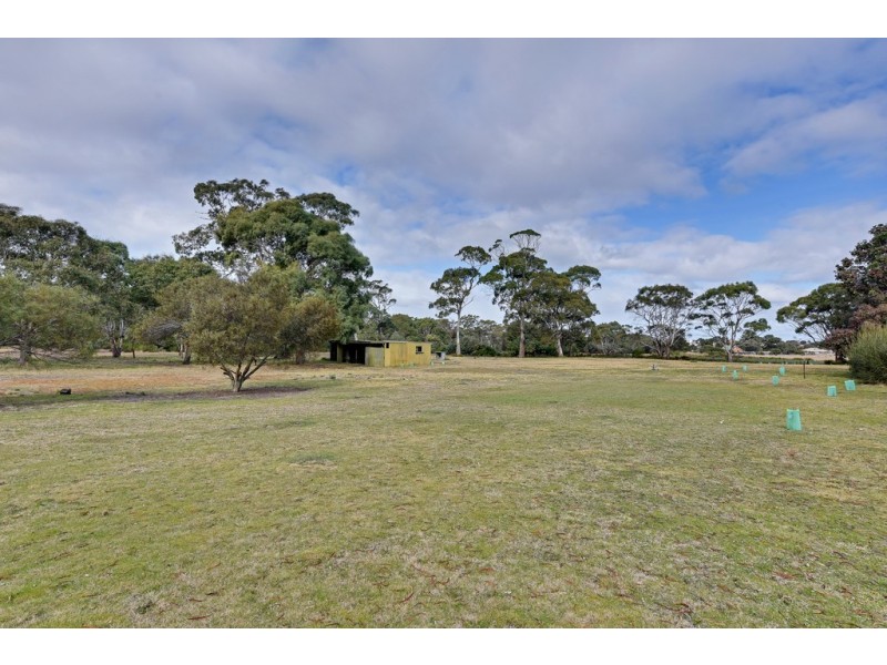 8 Lagoon Road, Carlton TAS 7173
