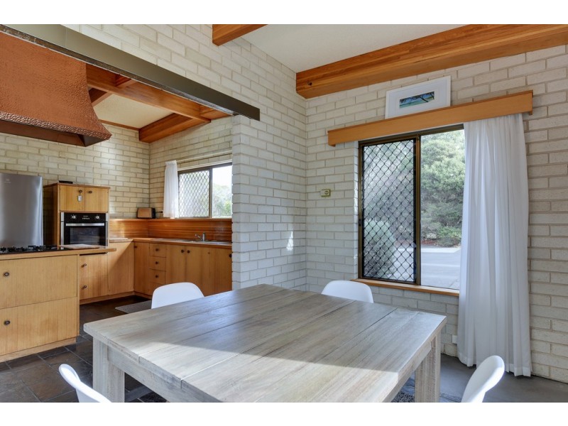 8 Lagoon Road, Carlton TAS 7173