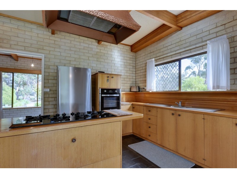 8 Lagoon Road, Carlton TAS 7173
