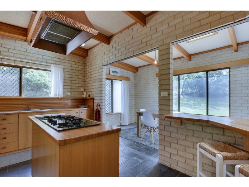 8 Lagoon Road, Carlton TAS 7173