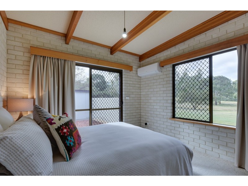 8 Lagoon Road, Carlton TAS 7173