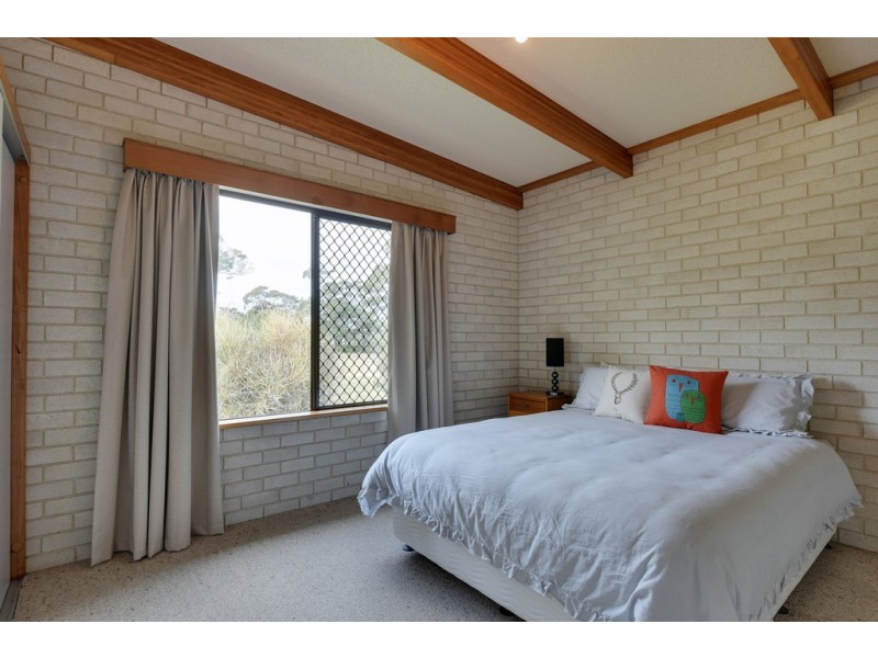 8 Lagoon Road, Carlton TAS 7173