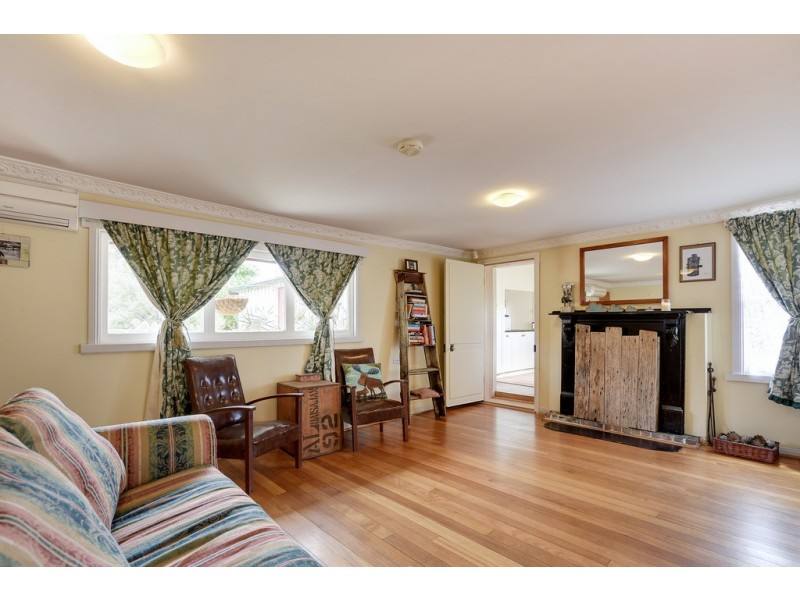 120 Arthur Highway, Dunalley TAS 7177