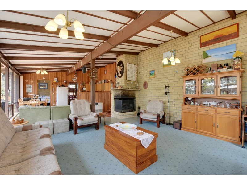 2 Spaulding Street, White Beach TAS 7184