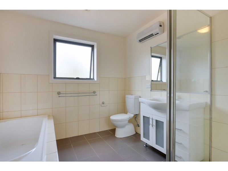 1/4 Higson Street, Midway Point TAS 7171