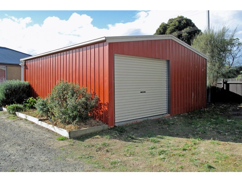 1 Third Avenue, Dodges Ferry TAS 7173