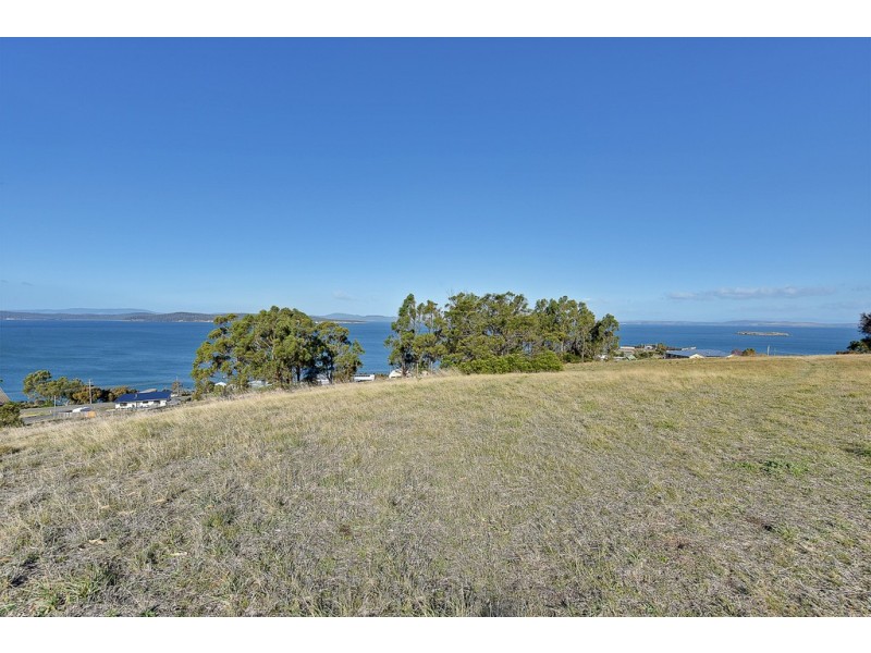 42 Robinia Street, Primrose Sands TAS 7173