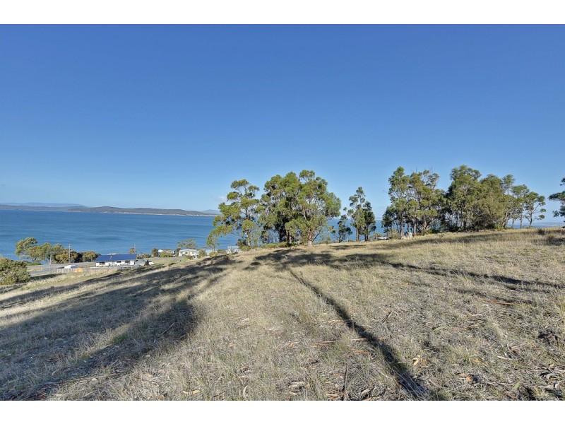 42 Robinia Street, Primrose Sands TAS 7173