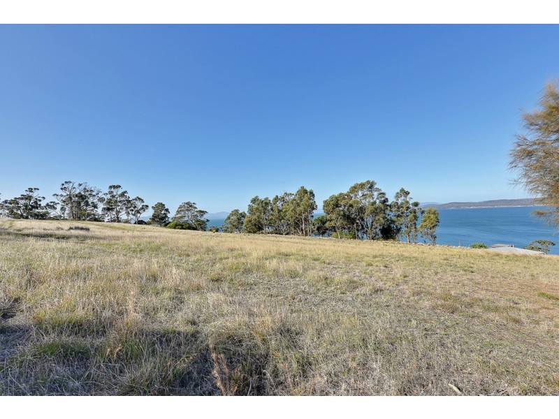 42 Robinia Street, Primrose Sands TAS 7173
