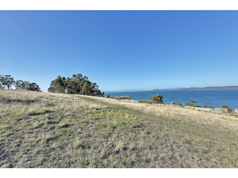 42 Robinia Street, Primrose Sands TAS 7173