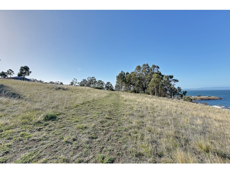 42 Robinia Street, Primrose Sands TAS 7173