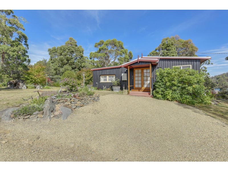 5287 Arthur Highway, Eaglehawk Neck TAS 7179