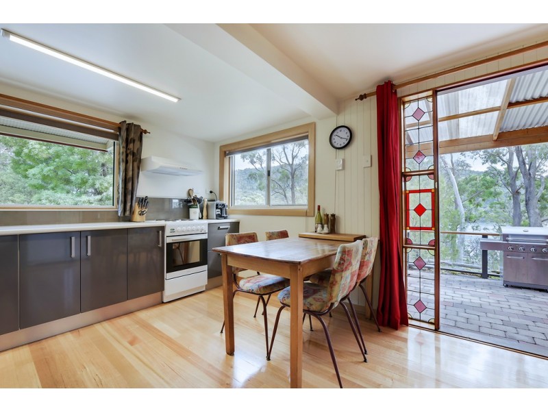 5287 Arthur Highway, Eaglehawk Neck TAS 7179