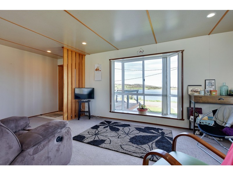 6 Esplanade, Dunalley TAS 7177