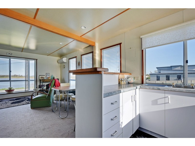 6 Esplanade, Dunalley TAS 7177