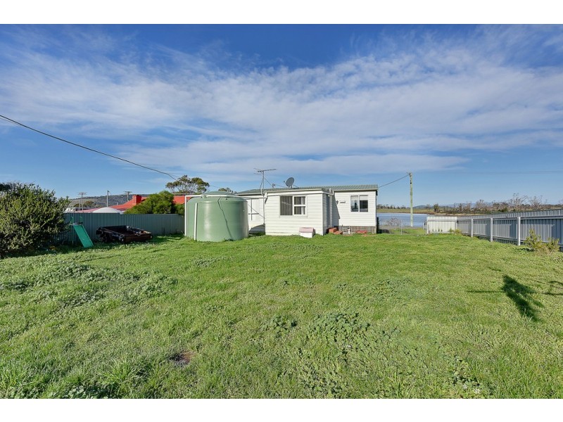 6 Esplanade, Dunalley TAS 7177