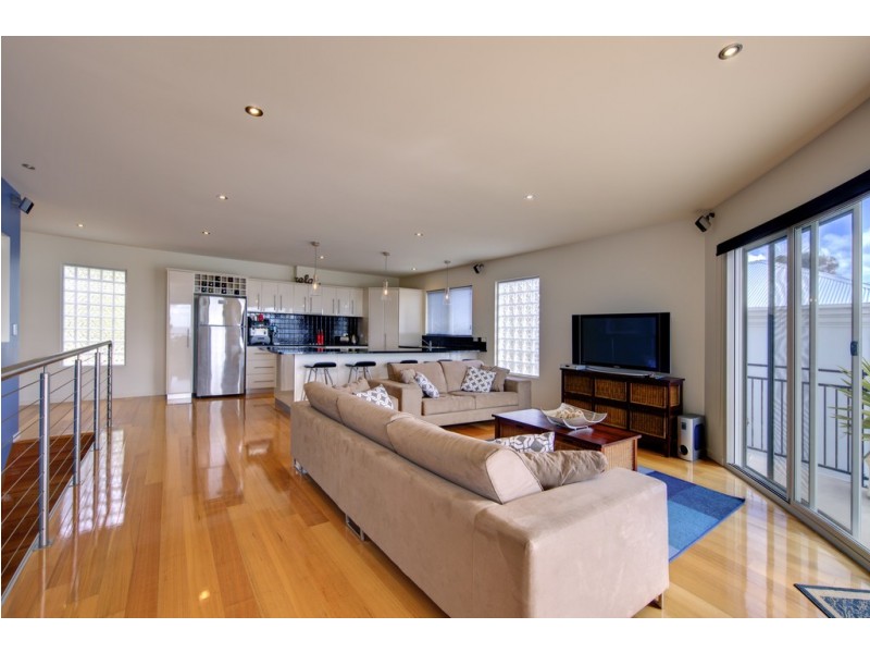 4/82 Main Road, Binalong Bay TAS 7216