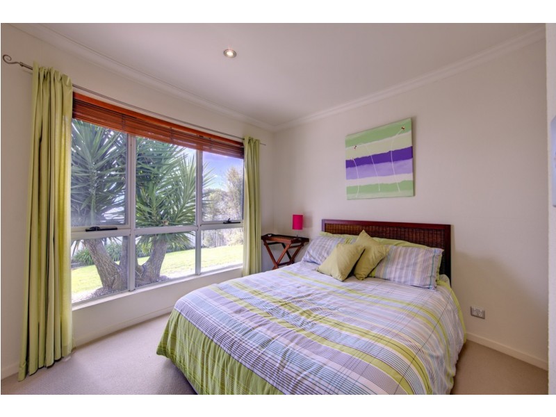 4/82 Main Road, Binalong Bay TAS 7216