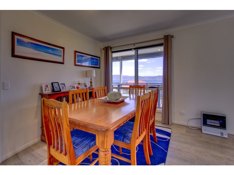 11 Kiama Parade, Akaroa TAS 7216