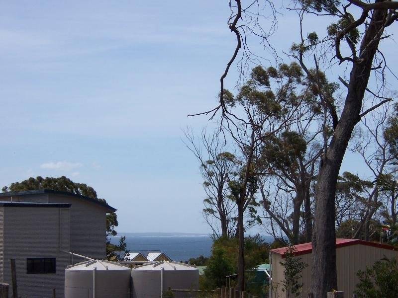 10 Barnett Close, Binalong Bay TAS 7216