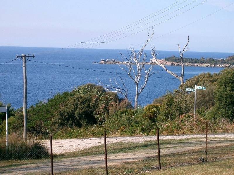 6 Hilltop Drive, Binalong Bay TAS 7216