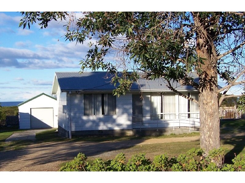 105 Scamander Ave, Scamander TAS 7215