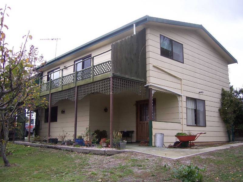 16 Idas Court, St Helens TAS 7216